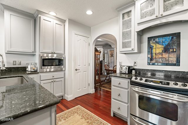 1339 Jim Fain Road, Sevierville, TN 37876