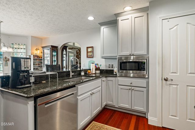 1339 Jim Fain Road, Sevierville, TN 37876