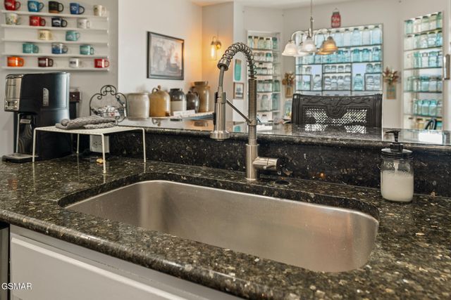 1339 Jim Fain Road, Sevierville, TN 37876