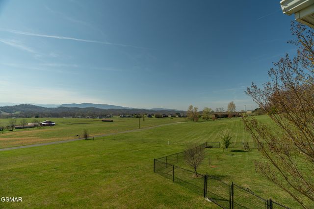 1339 Jim Fain Road, Sevierville, TN 37876