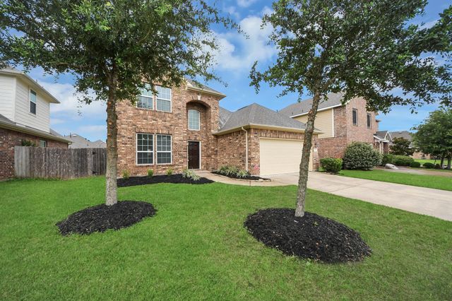 6527 Hunters Trace Lane, Baytown, TX 77521