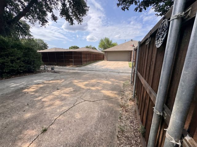 3505 Kingsbridge Drive, Plano, TX 75075