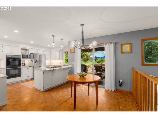760 Nw 90TH Pl, Portland, OR 97229