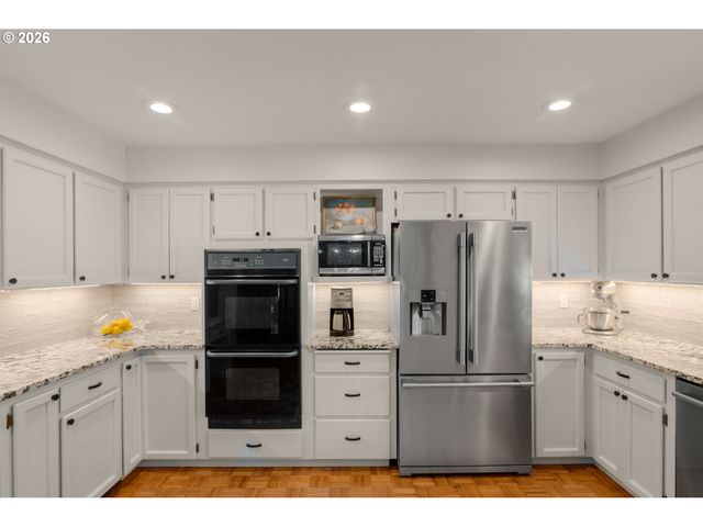 760 Nw 90TH Pl, Portland, OR 97229