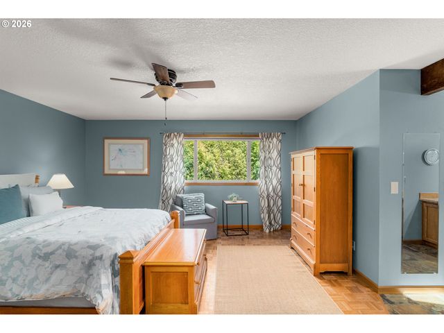 760 Nw 90TH Pl, Portland, OR 97229