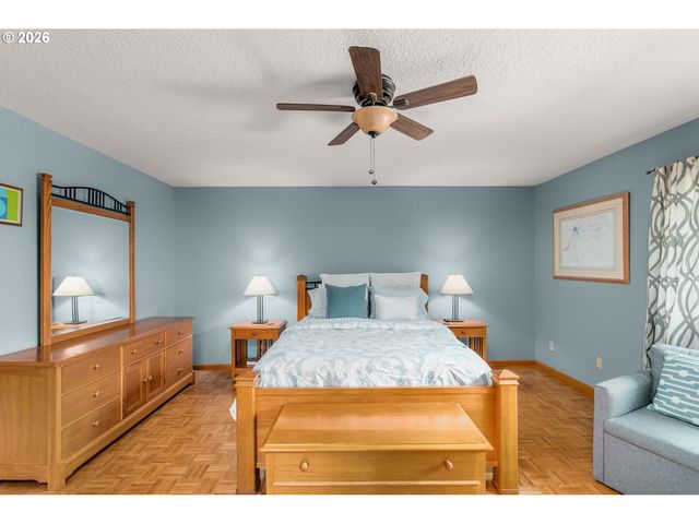 760 Nw 90TH Pl, Portland, OR 97229