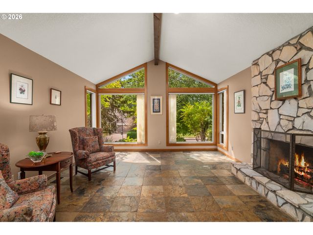 760 Nw 90TH Pl, Portland, OR 97229