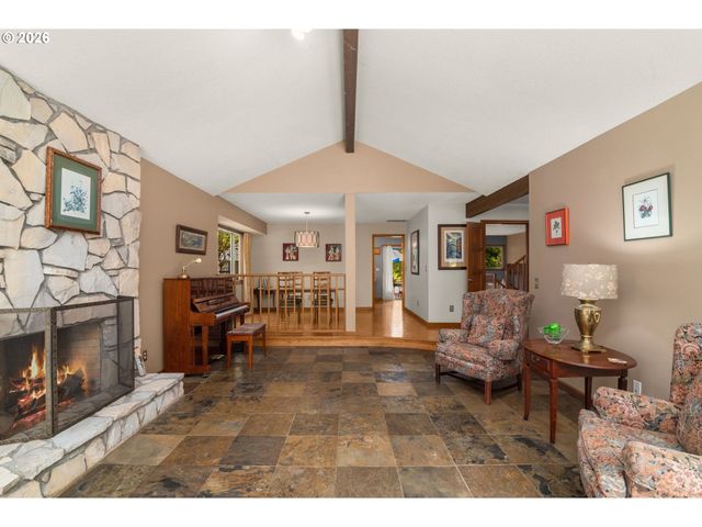 760 Nw 90TH Pl, Portland, OR 97229