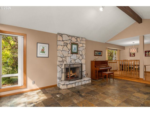 760 Nw 90TH Pl, Portland, OR 97229