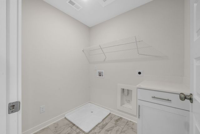 887 Bur Oak Ct, Clarksville, TN 37043