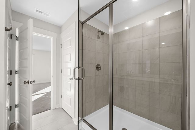 887 Bur Oak Ct, Clarksville, TN 37043