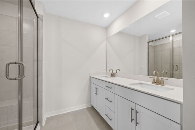 887 Bur Oak Ct, Clarksville, TN 37043