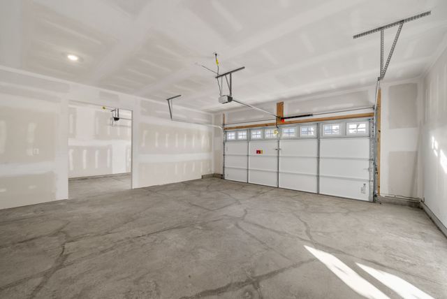 887 Bur Oak Ct, Clarksville, TN 37043