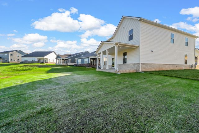 887 Bur Oak Ct, Clarksville, TN 37043