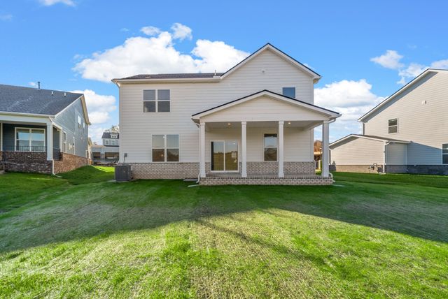 887 Bur Oak Ct, Clarksville, TN 37043