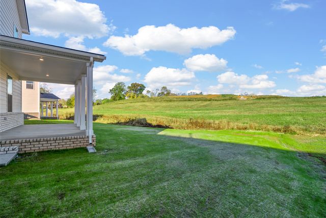 887 Bur Oak Ct, Clarksville, TN 37043