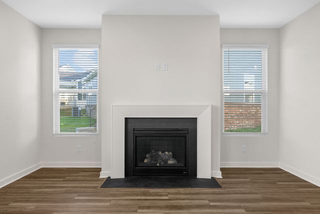 887 Bur Oak Ct, Clarksville, TN 37043