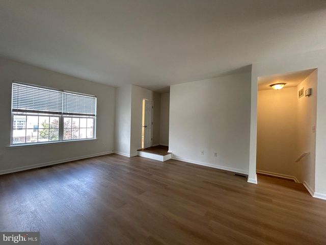 65 HIGHLAND CIR, Newark, DE 19713