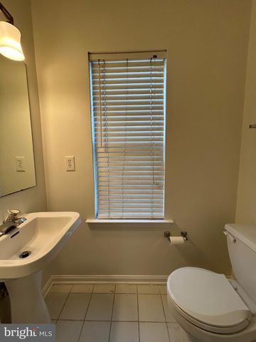 65 HIGHLAND CIR, Newark, DE 19713