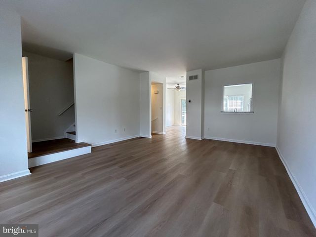 65 HIGHLAND CIR, Newark, DE 19713