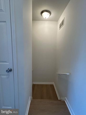 65 HIGHLAND CIR, Newark, DE 19713