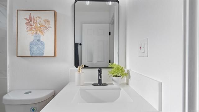 7085 Madrone Avenue, San Diego, CA 92114