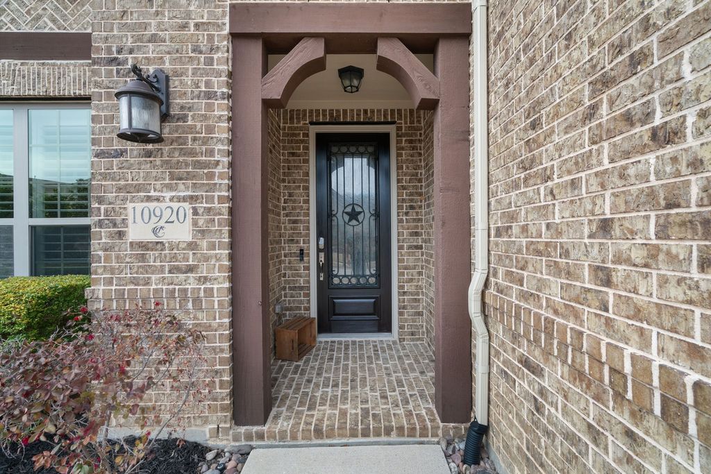 10920 Autumn Leaf Court, Flower Mound, TX 76226 — photo 3
