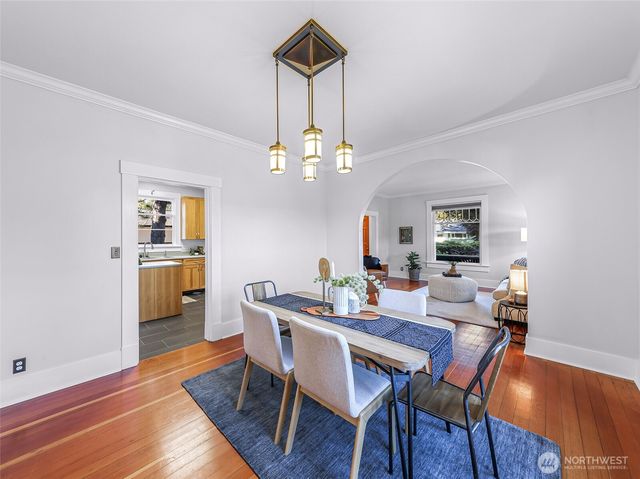 2429 Spruce St, Bellingham, WA 98225