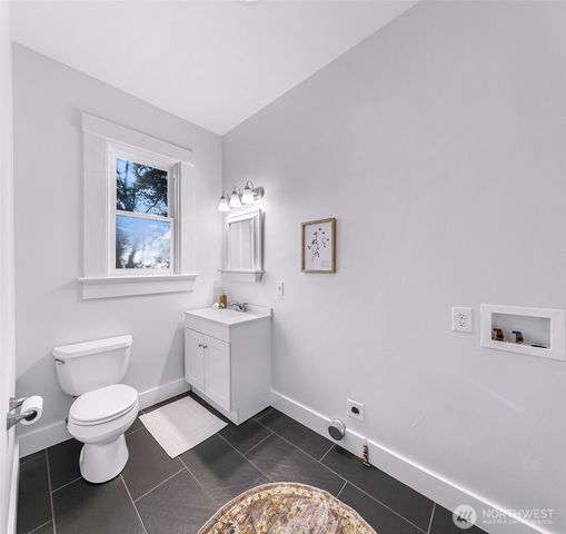 2429 Spruce St, Bellingham, WA 98225