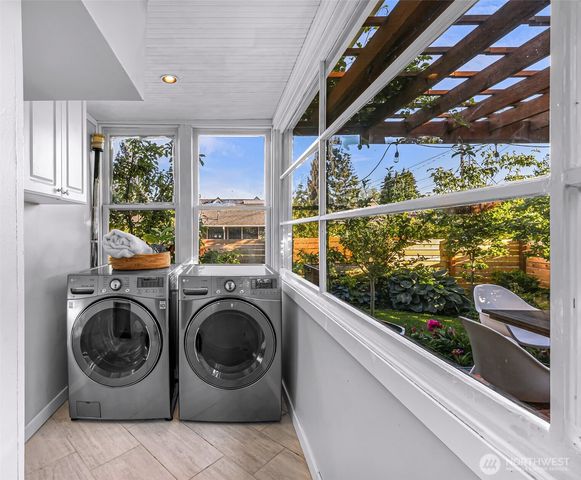 2429 Spruce St, Bellingham, WA 98225