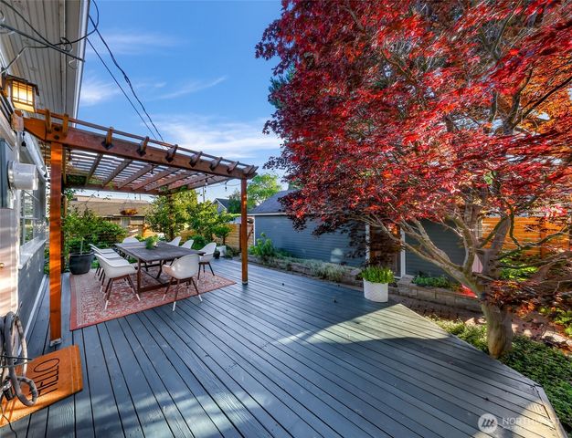 2429 Spruce St, Bellingham, WA 98225
