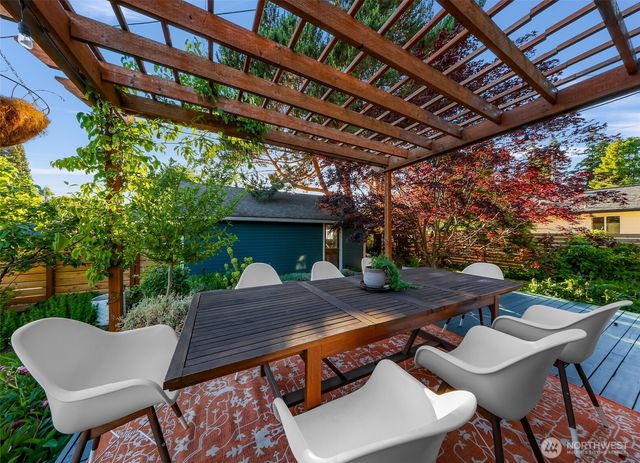 2429 Spruce St, Bellingham, WA 98225