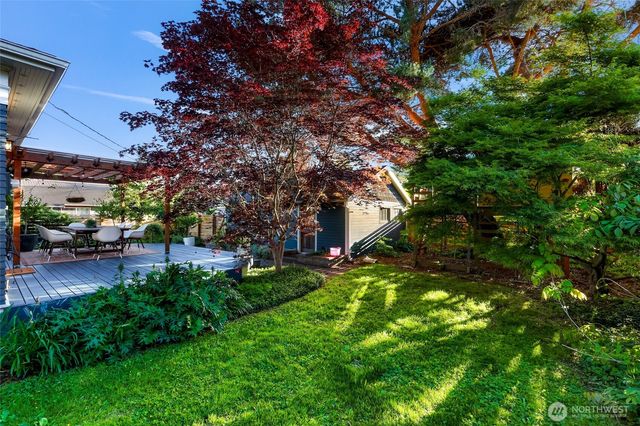 2429 Spruce St, Bellingham, WA 98225