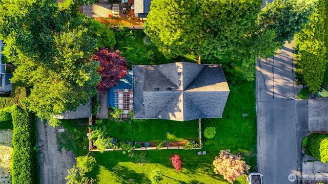 2429 Spruce St, Bellingham, WA 98225