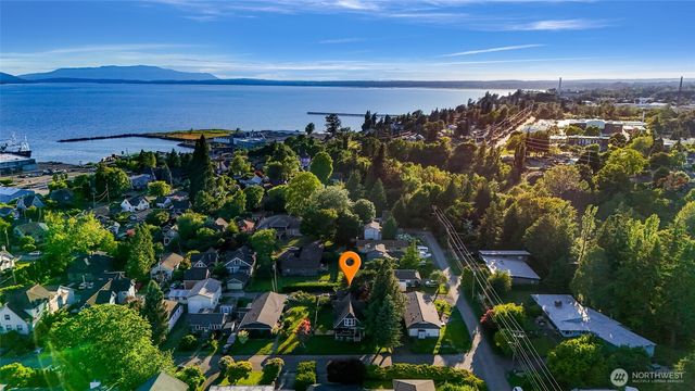 2429 Spruce St, Bellingham, WA 98225