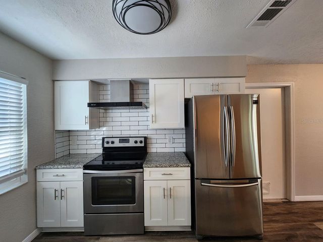 221 LOCH LOW DRIVE, Sanford, FL 32773