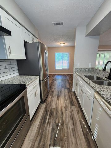 221 LOCH LOW DRIVE, Sanford, FL 32773