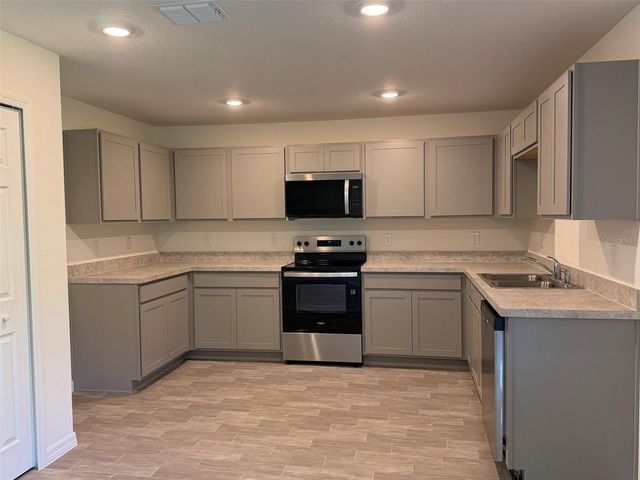 904 HUDSON VALLEY DRIVE, Poinciana, FL 34759