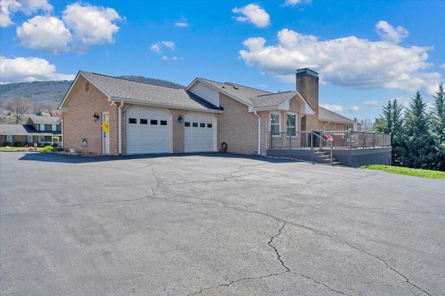 55 Murray CT, Roanoke, VA 24019