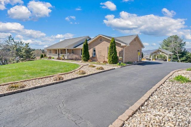 55 Murray CT, Roanoke, VA 24019