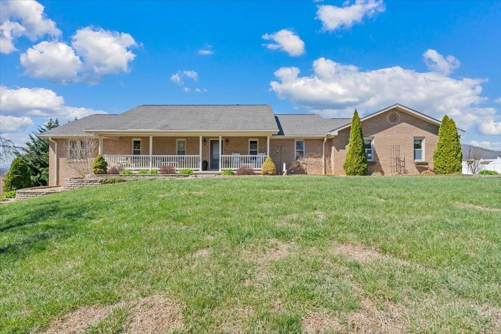 55 Murray CT, Roanoke, VA 24019