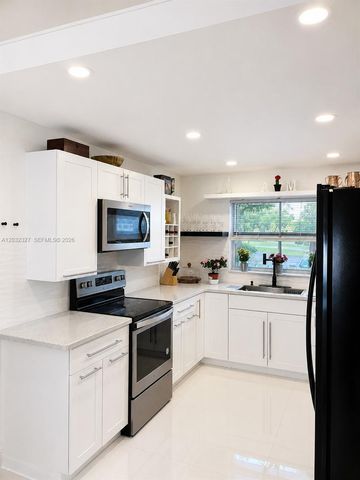 9241 Sunrise Lakes Boulevard 109, Sunrise, FL 33322