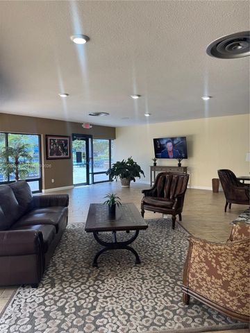 9241 Sunrise Lakes Boulevard 109, Sunrise, FL 33322