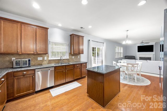 5093 Gladiola Way, Tega Cay, SC 29708