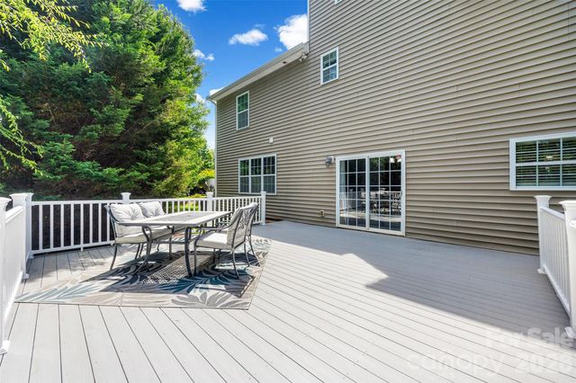 5093 Gladiola Way, Tega Cay, SC 29708
