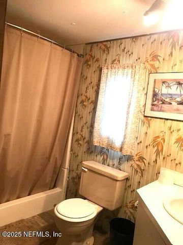 208 TARPON Boulevard, Palatka, FL 32177