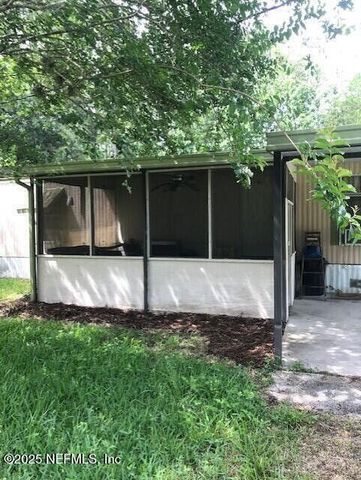 208 TARPON Boulevard, Palatka, FL 32177