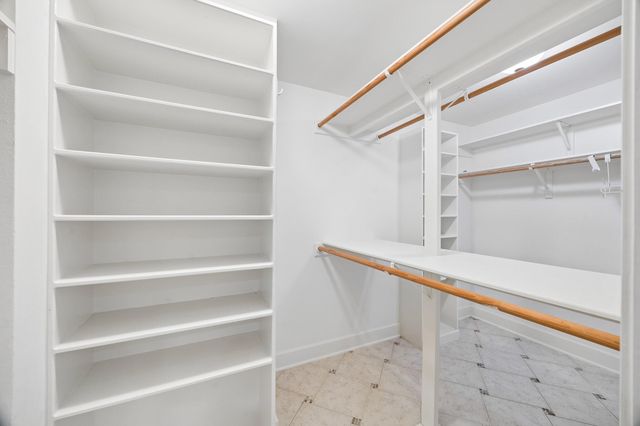 9517 Bayou Brook Street, Houston, TX 77063