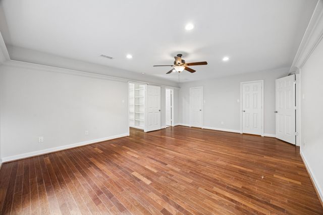 9517 Bayou Brook Street, Houston, TX 77063