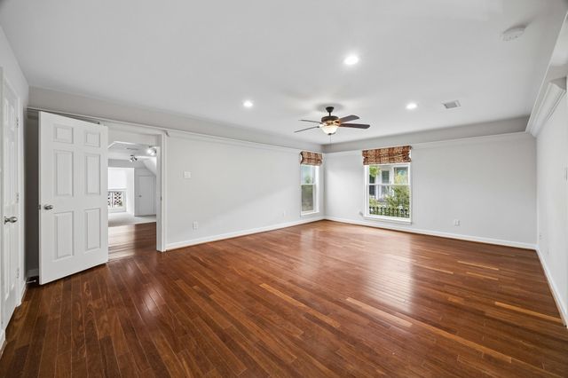 9517 Bayou Brook Street, Houston, TX 77063